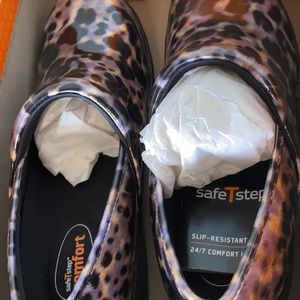 SafeT step comfort shoes